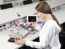 4-mm plug-in system with LabSoft courses and conventional laboratory equipment