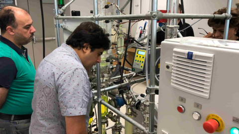 Computer-controlled, robust and safe process training in Houston